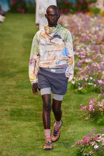 Look 35